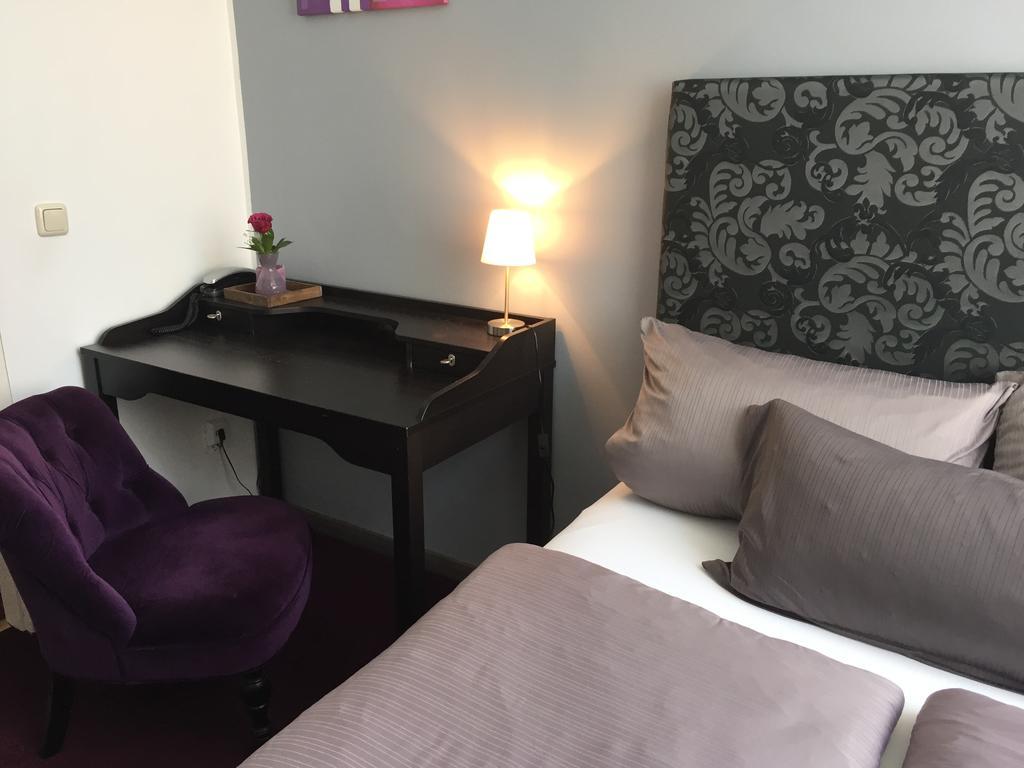 Hotel Heddernheimer Hof Франкфурт на Майн Екстериор снимка