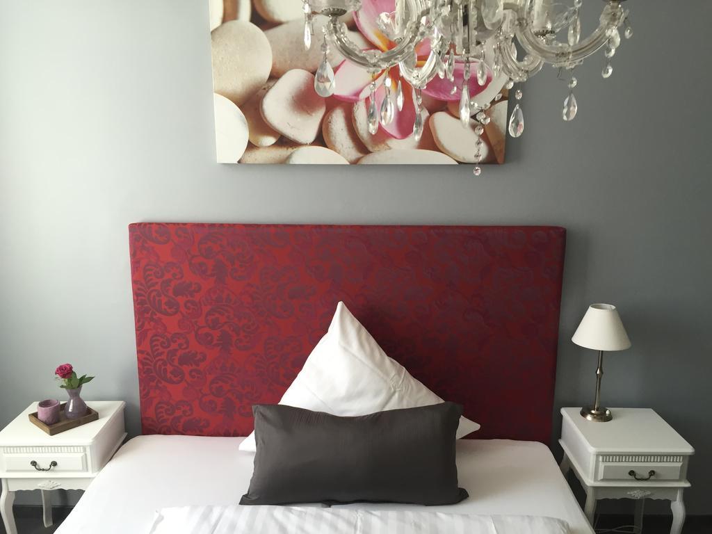 Hotel Heddernheimer Hof Франкфурт на Майн Екстериор снимка