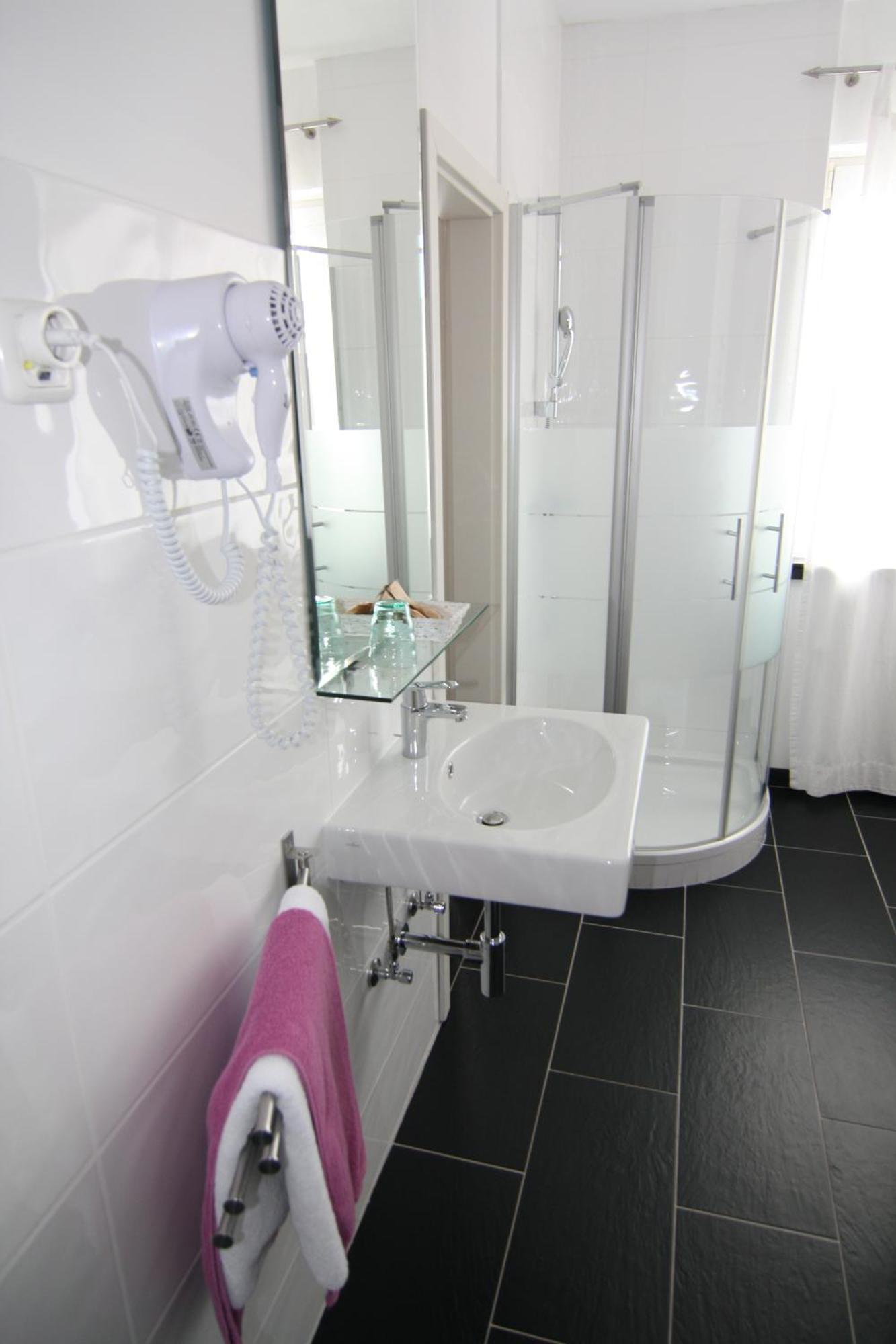 Hotel Heddernheimer Hof Франкфурт на Майн Екстериор снимка